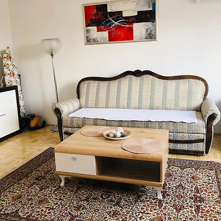 Apartment Etna! Near To Airport Sarajevo Luaran gambar